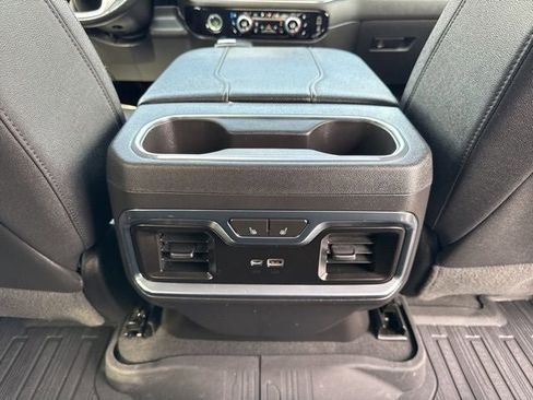 Used 2023 GMC Sierra 1500 SLT AWD/4WD image 27