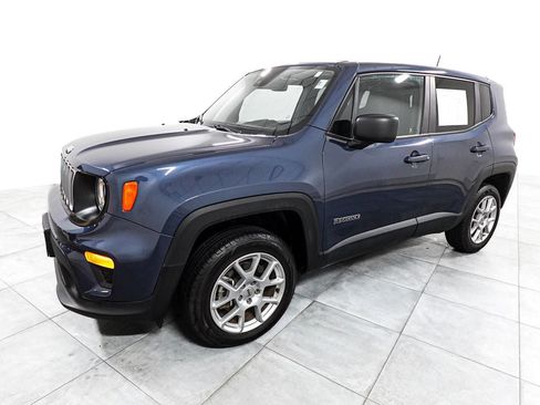 Used 2023 Jeep Renegade Latitude AWD/4WD image 4
