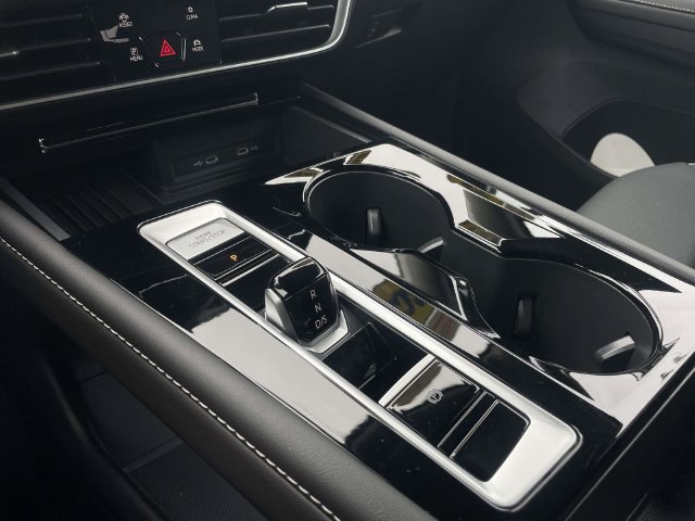 Certified 2026 Volkswagen Atlas SE FWD image 30