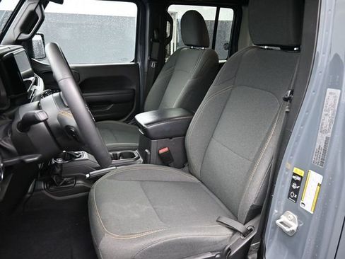 Used 2024 Jeep Wrangler Sport S image 20