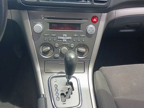 Used 2009 Subaru Outback 2.5i Special Edition AWD/4WD image 18