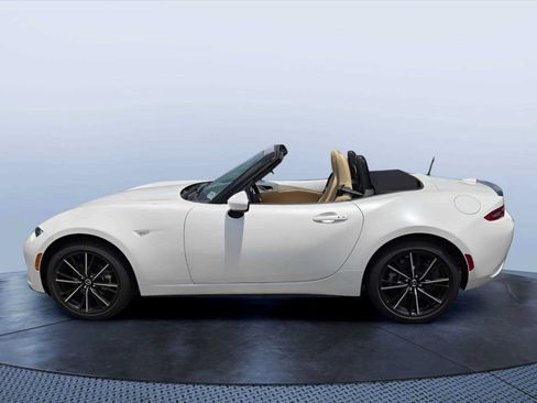 New 2026 MAZDA MX-5 Miata Grand Touring RWD image 6