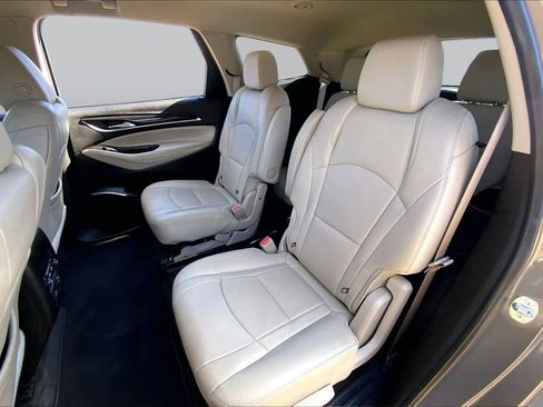 Used 2019 Buick Enclave Essence FWD image 21