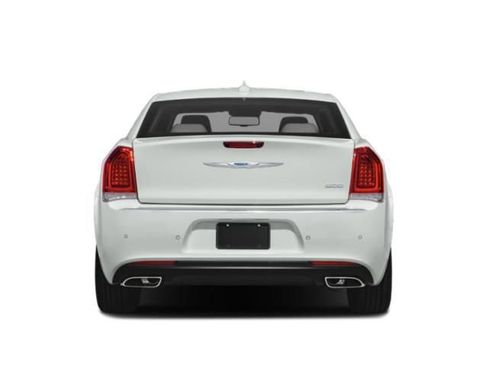 Used 2019 Chrysler 300 Touring w/ Sport Appearance Package RWD image 5