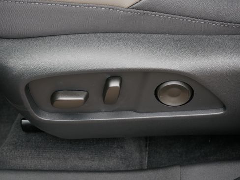 Used 2026 Chevrolet Equinox LT w/ Convenience Package II AWD/4WD image 19
