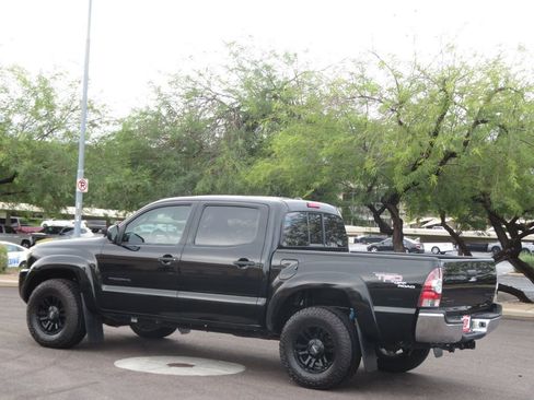 Used 2011 Toyota Tacoma PreRunner w/ TRD Off-Road Pkg w/JBL Audio image 5