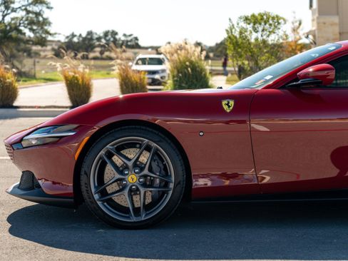 Used 2022 Ferrari Roma RWD image 8