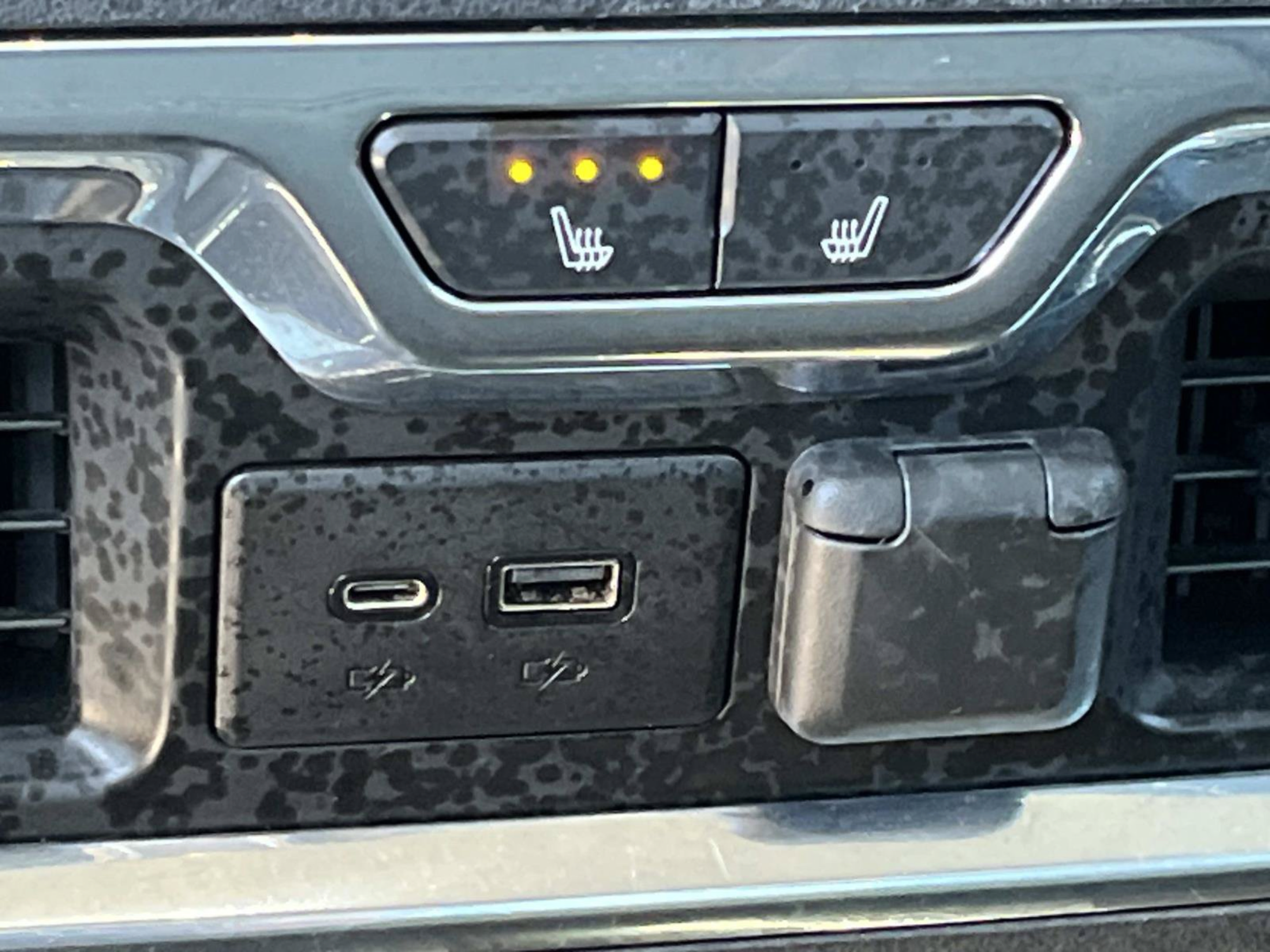 Used 2019 Chevrolet Silverado 1500 LTZ w/ LTZ Premium Package AWD/4WD image 21