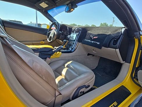 Used 2005 Chevrolet Corvette Coupe w/ Preferred Equipment Group RWD image 33