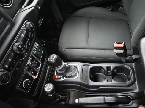 Used 2019 Jeep Wrangler Unlimited Sport S AWD/4WD image 20