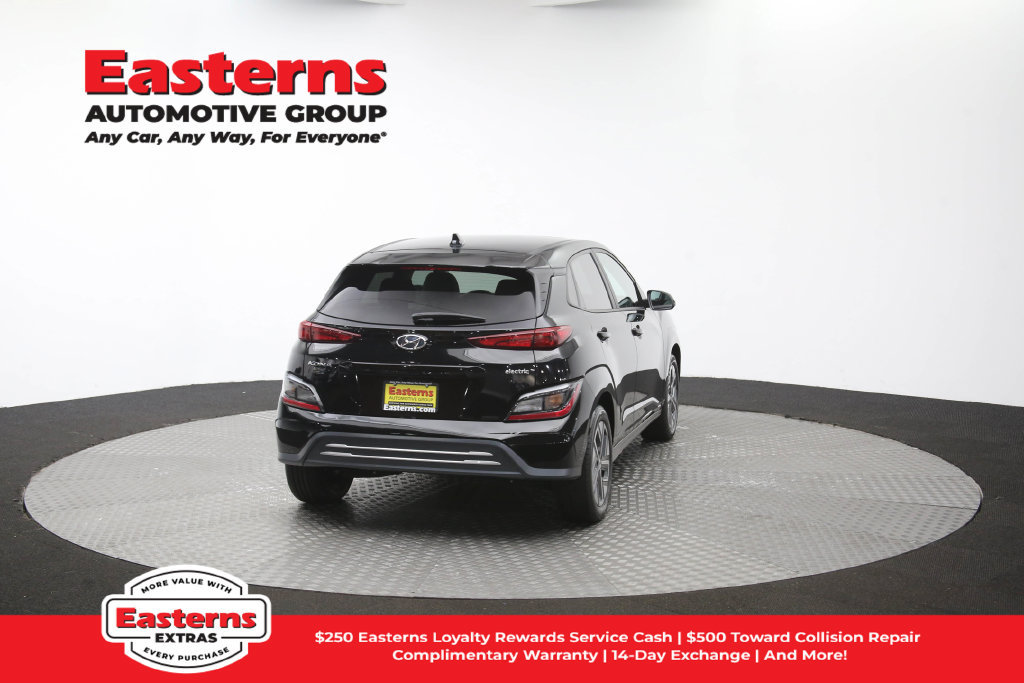Used 2023 Hyundai Kona SEL FWD image 41