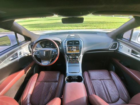 Used 2019 Lincoln Nautilus Black Label AWD/4WD image 12