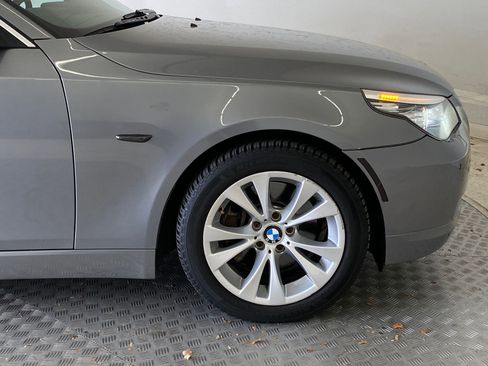 Used 2010 BMW 535i xDrive Wagon image 10