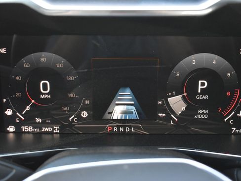 New 2026 GMC Canyon Elevation w/ Convenience Package image 32