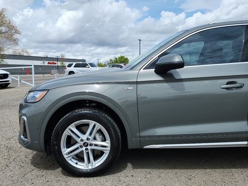 Used 2024 Audi Q5 e Prestige AWD/4WD image 10