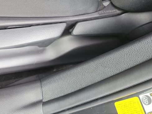 Used 2022 Toyota Corolla LE image 19