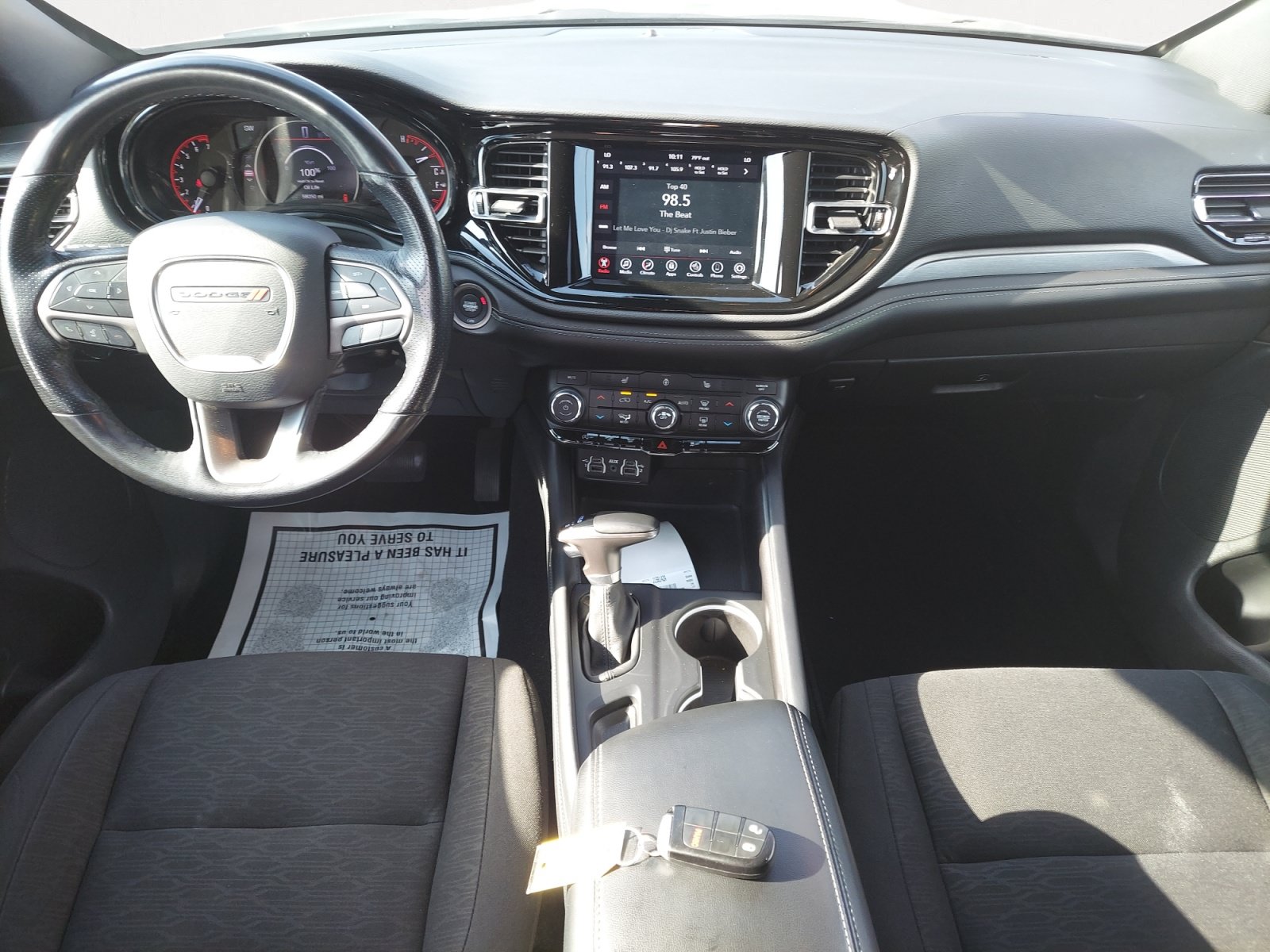 Used 2024 Dodge Durango SXT w/ 3rd Row Seating Group RWD image 3