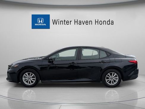 Used 2025 Toyota Camry LE FWD image 4