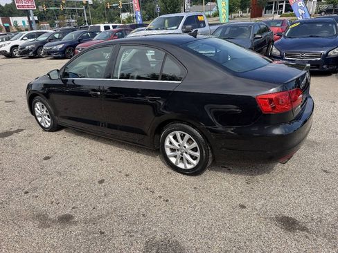 Used 2014 Volkswagen Jetta SE FWD image 2
