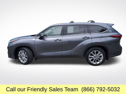 Used 2023 Toyota Highlander Limited AWD/4WD image 2