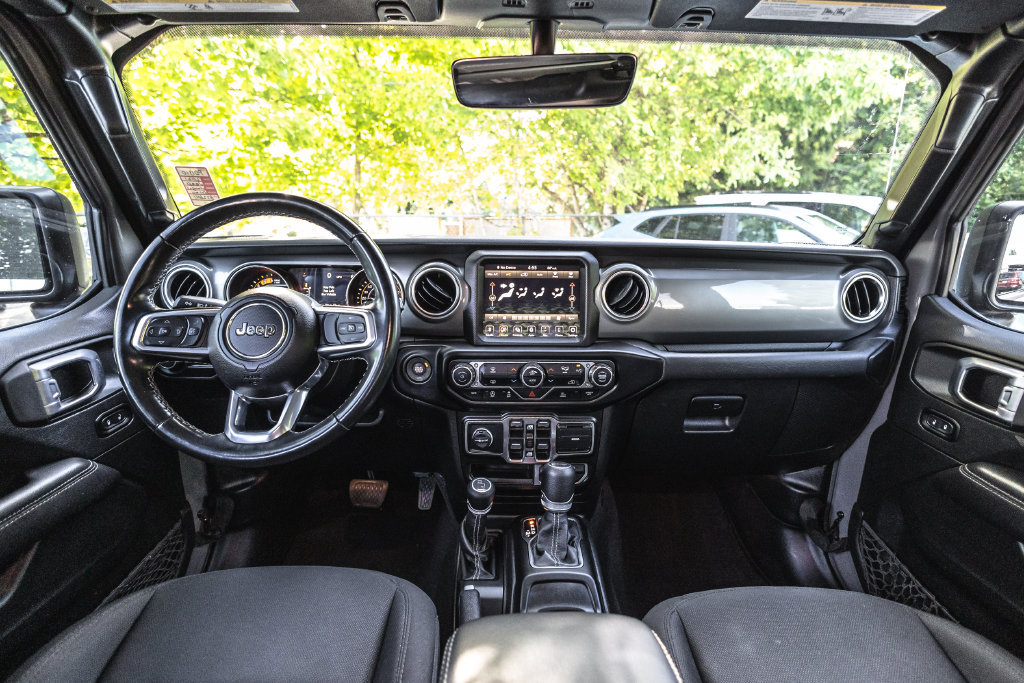 Used 2021 Jeep Wrangler Unlimited Sahara AWD/4WD image 20