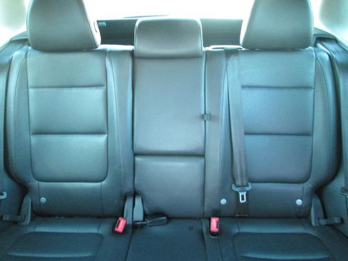 Used 2012 Volkswagen Tiguan SE image 15