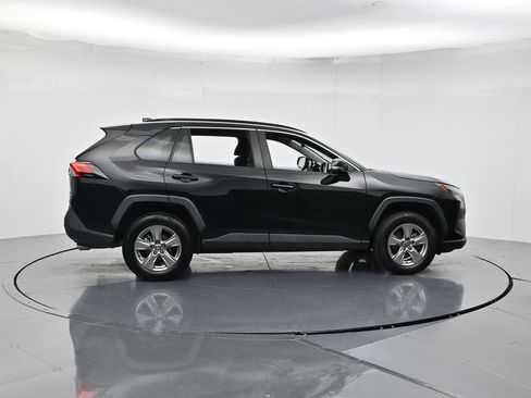 Used 2023 Toyota RAV4 XLE AWD/4WD image 2