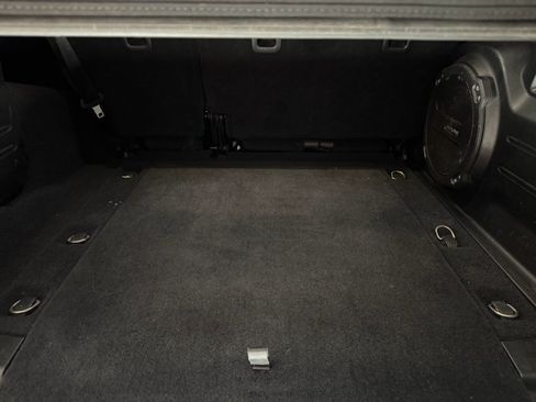 Used 2018 Jeep Wrangler Unlimited Sahara AWD/4WD image 21