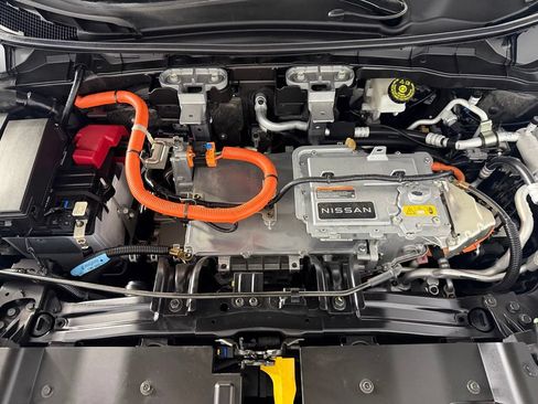 Used 2024 Nissan Ariya FWD image 32