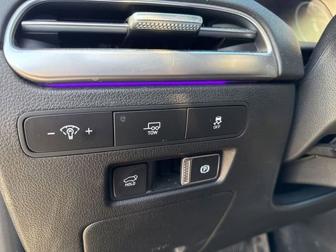 Used 2023 Hyundai Palisade Calligraphy image 17