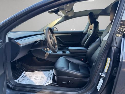 Used 2023 Tesla Model 3 Standard Range RWD image 9
