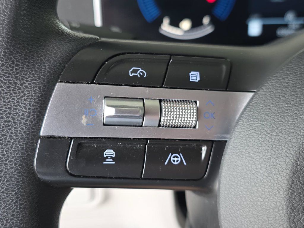 Used 2025 Hyundai Tucson SEL FWD image 22