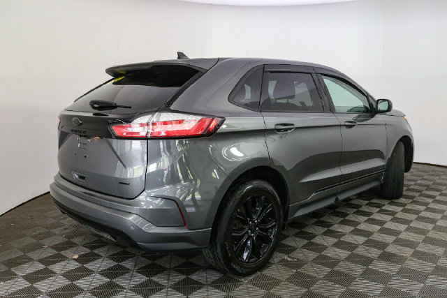 Used 2023 Ford Edge SE w/ Black Appearance Package AWD/4WD image 11