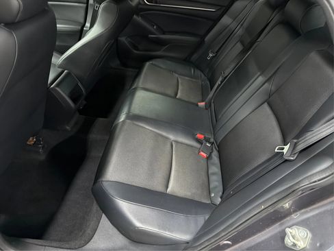 Used 2018 Honda Accord Sport image 13