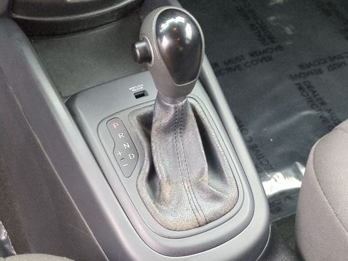 Used 2013 Kia Soul FWD image 25