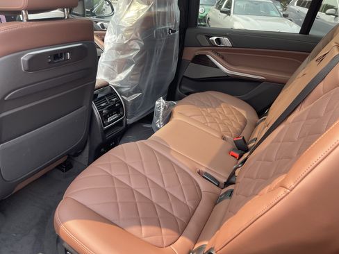 New 2027 BMW X7 xDrive40i w/ M Sport Package AWD/4WD image 15