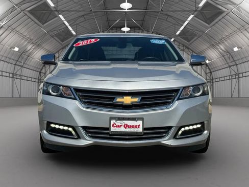 Used 2019 Chevrolet Impala Premier FWD image 2