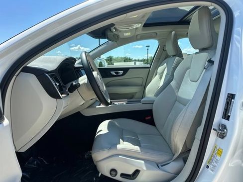 Used 2020 Volvo S60 T6 Momentum AWD/4WD image 17