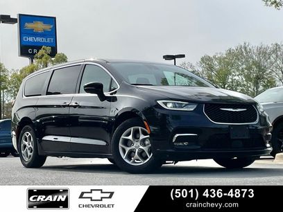 Used 2024 Chrysler Pacifica Limited
