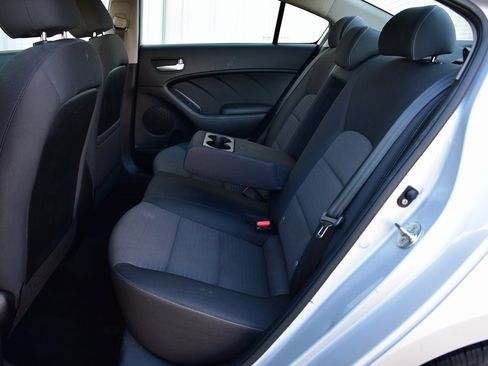 Used 2018 Kia Forte LX w/ LX Popular Package image 17