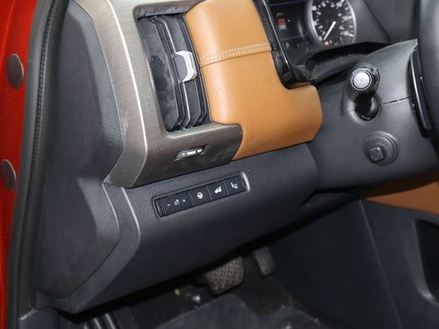 Used 2022 Nissan Pathfinder Platinum FWD image 26