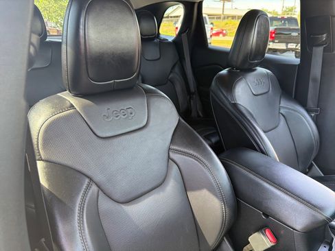 Used 2023 Jeep Cherokee Altitude Lux AWD/4WD image 20