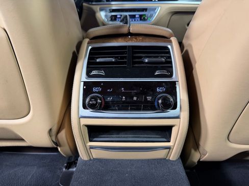 Used 2018 BMW 750i image 29