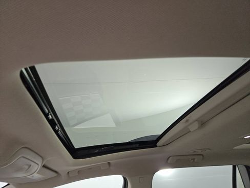 Certified 2021 GMC Acadia Denali w/ Denali Ultimate Package AWD/4WD image 18
