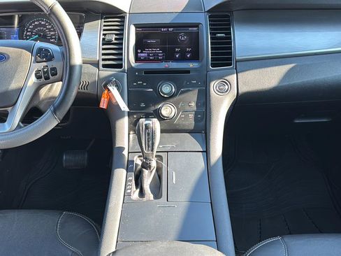 Used 2013 Ford Taurus SEL image 22