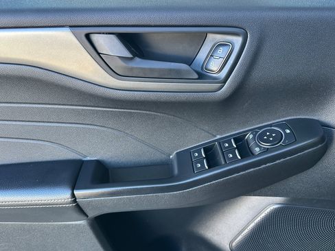 Used 2025 Ford Escape Active image 13