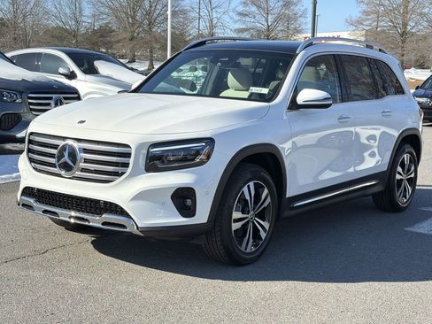 New 2025 Mercedes-Benz GLB 250 4MATIC image 7