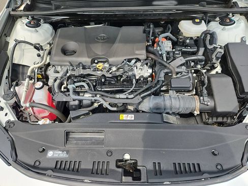 Used 2025 Toyota Camry SE FWD image 28