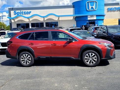 Used 2024 Subaru Outback Premium image 3