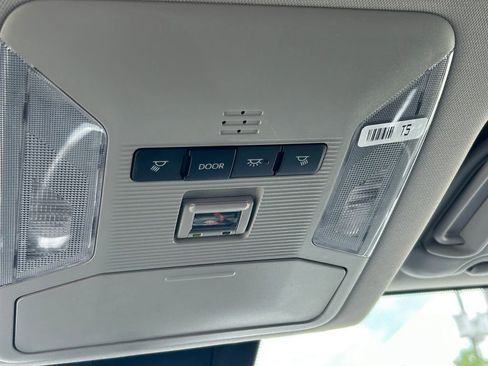 Certified 2025 Toyota RAV4 XLE FWD image 18